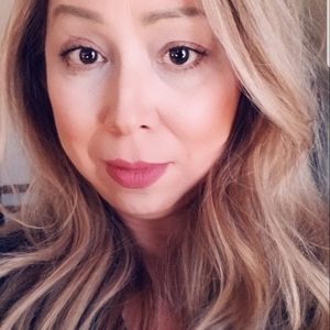 Meet your Posher, Esther